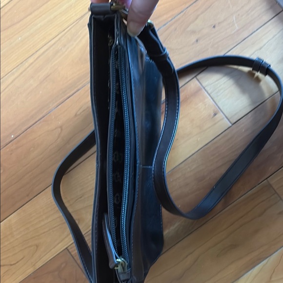 Tignanello Black and Brown Leather Shoulder Bag with Adjustable Strap - Picture 5 of 8